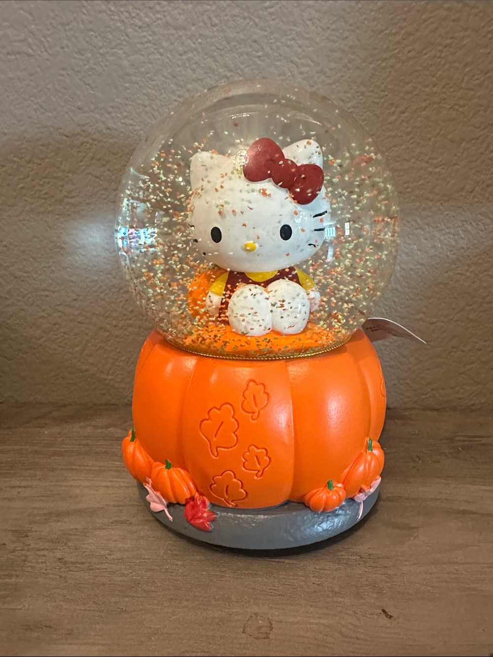 New! Hello Kitty Musical Water Globe